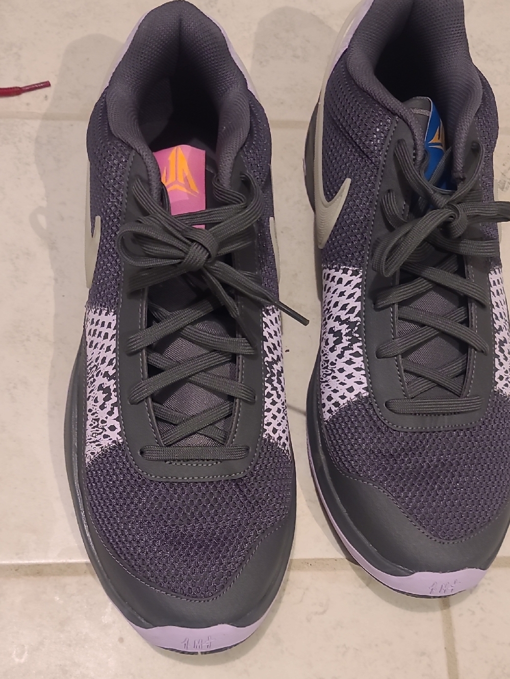 Nike Men's Dark Grey & Lilac Athletic Sneakers